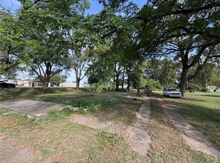 201 E 7th Ave, Garnett, KS 66032