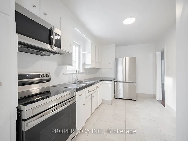 1592 Pharmacy Ave — Photo 5