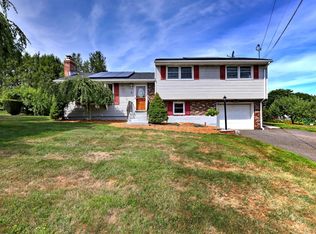 7 Columbine Ln, Beacon Falls, CT 06403