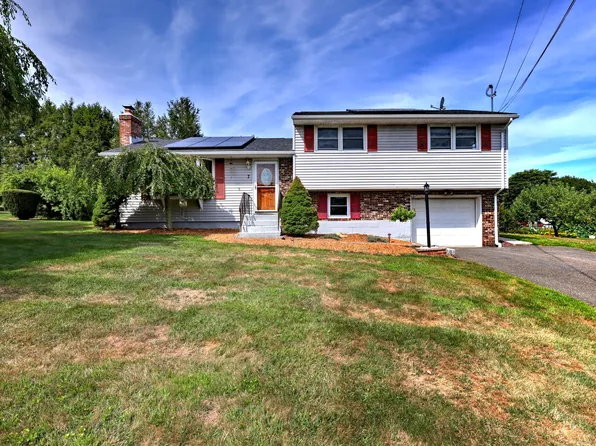 7 Columbine Lane, Beacon Falls, CT 06403