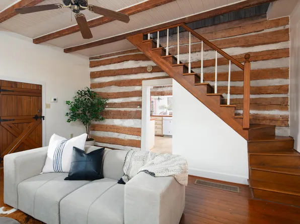 2680 Scotts Ferry Rd, Versailles, KY 40383