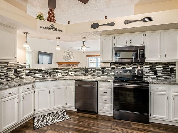4th image of 2206 Deveron Ln