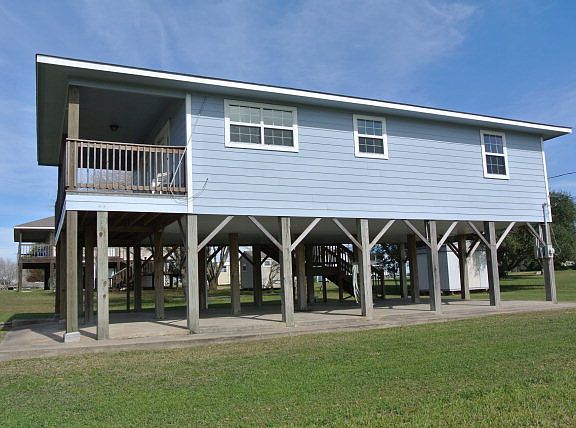 2nd image of 993 W Bayshore Dr