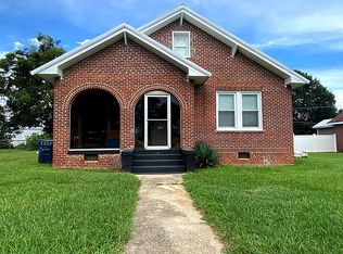 89 Lowell St, Ninety Six, SC 29666