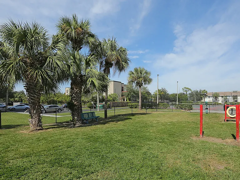 Sarasota South — Photo 35