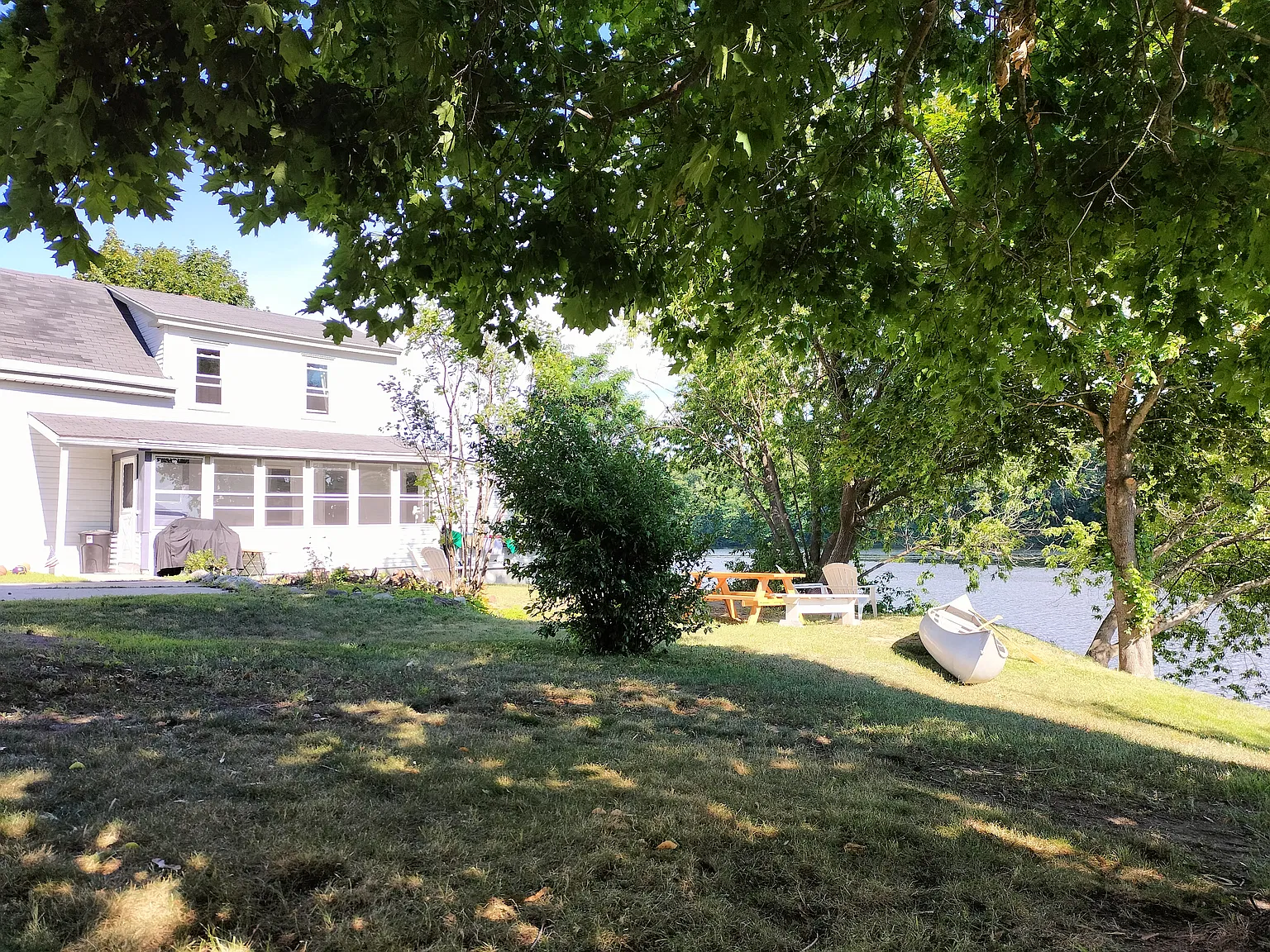 3 bed, 1350 sqft, $1,950 — Photo 2