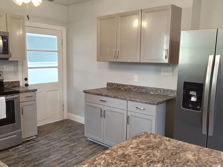 824 Rivermont Ave — Photo 16
