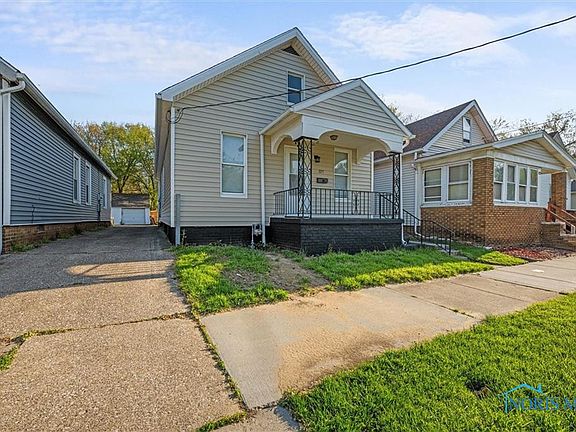 2nd image of 225 Palmer St