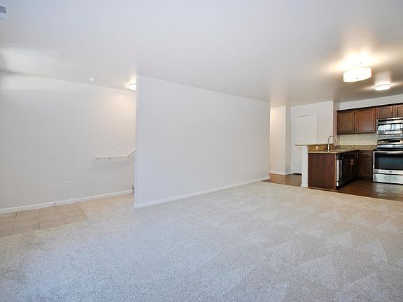 4th image of 49144 E Woods Dr #49144
