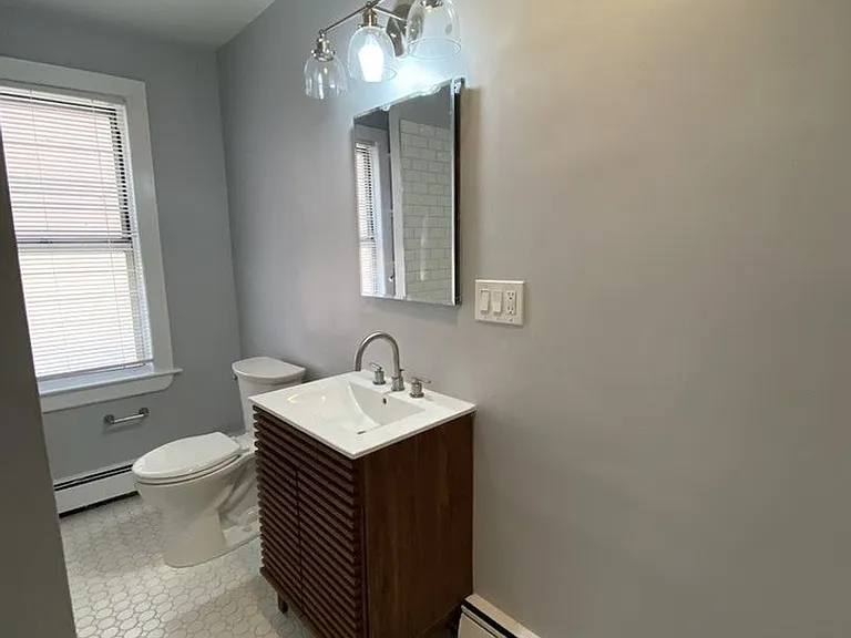 42 Main Street — Photo 7
