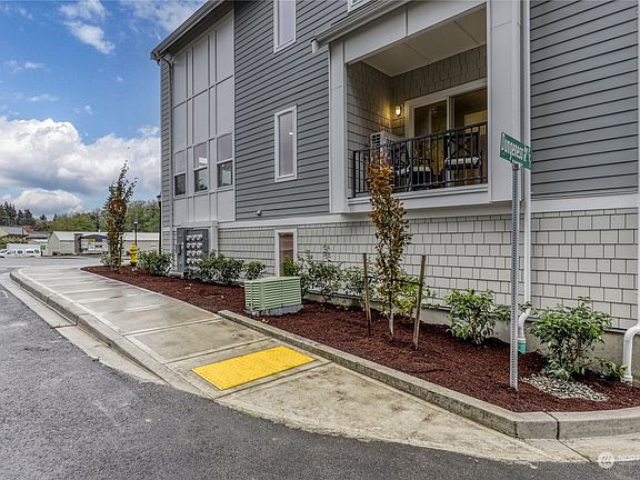 4th image of 26220 Dungeness Ave #C129