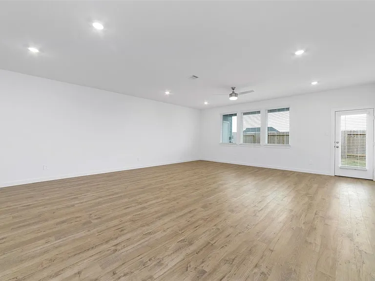 3530 Blue Mockingbird St — Photo 13