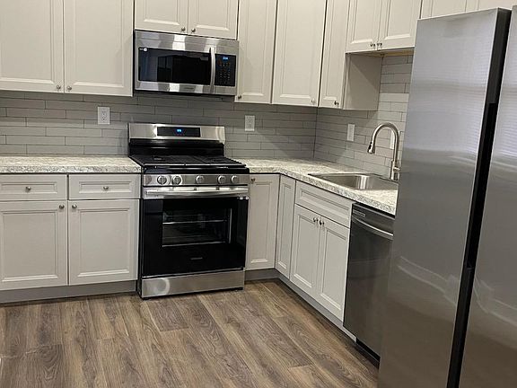 2nd image of 8416 Langdon St