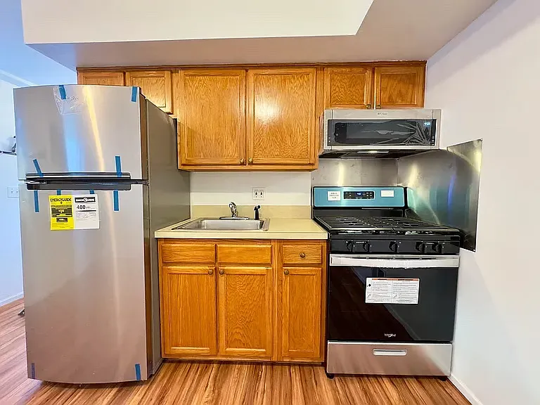 Studio, $1,200 — Photo 2