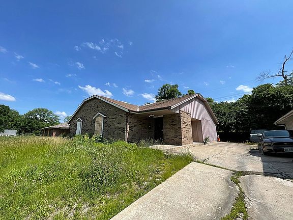 2nd image of 4531 E 60th St