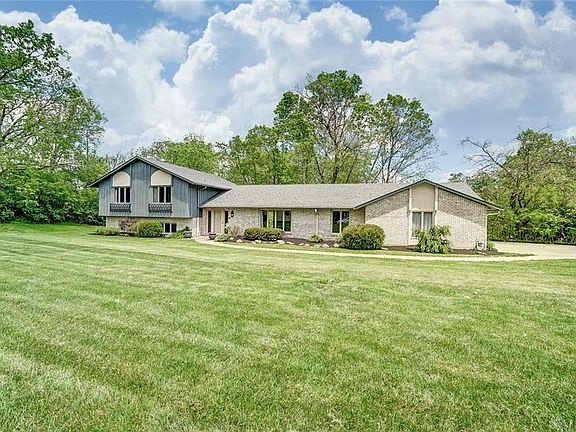 3rd image of 7532 Normandy Ln