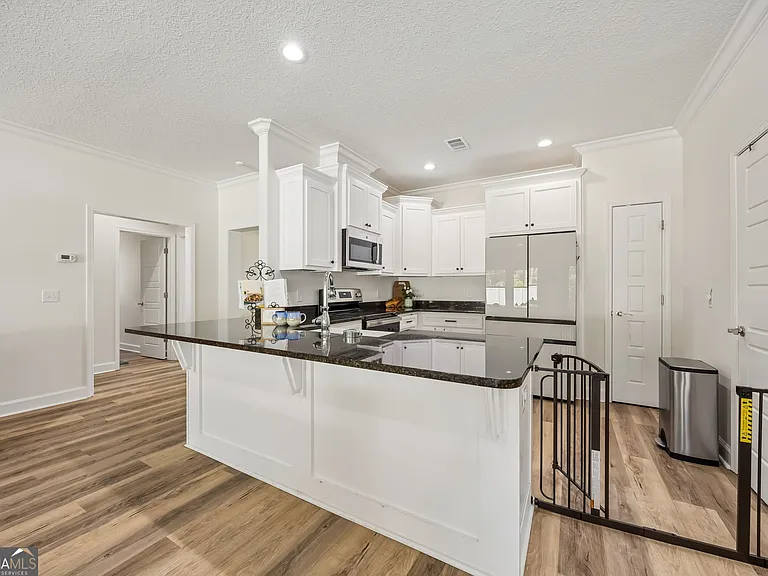 152 Verano St — Photo 14