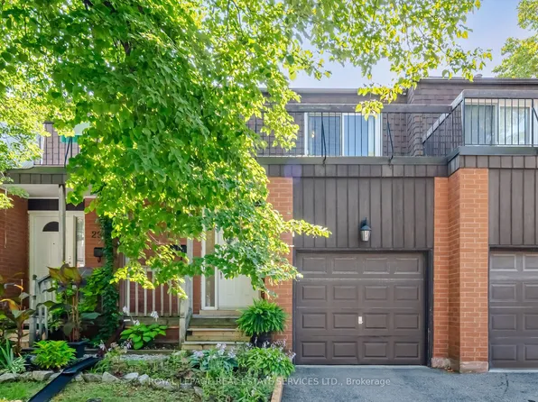 750 Burnhamthorpe Rd E #28, Mississauga, ON L4Y 2X3