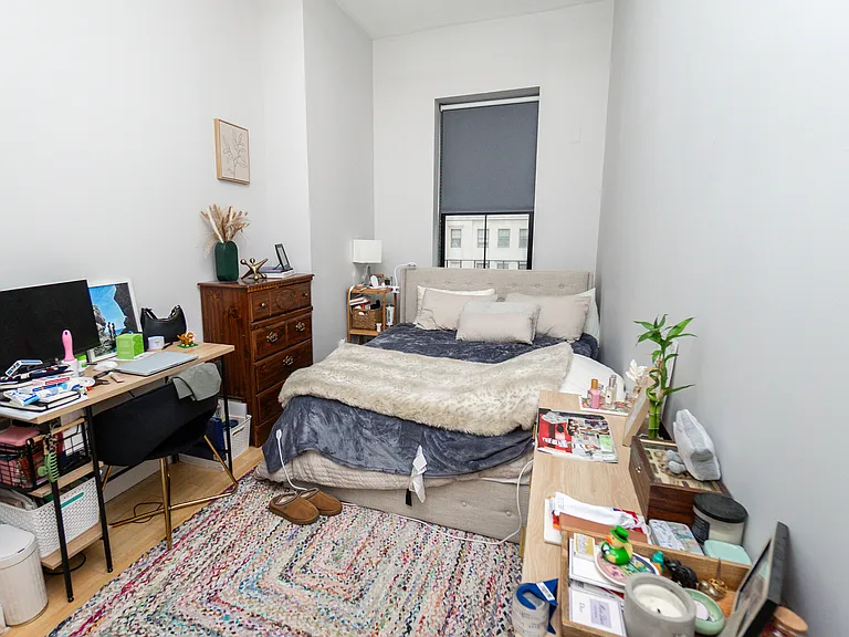 37 Temple Pl — Photo 18