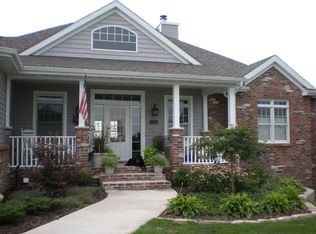 7447 Skyview Trl, Roscoe, IL 61073