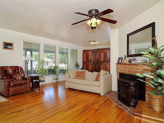5th image of 2543 Catalina Dr