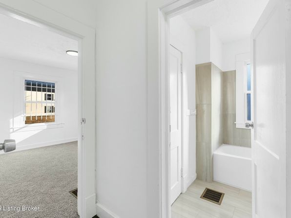 louisville-kentucky-73664618 picture