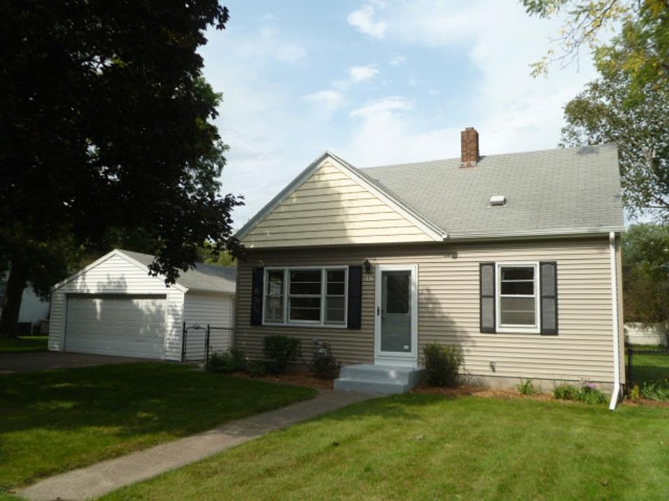 1st image of 847 Lovell Ave