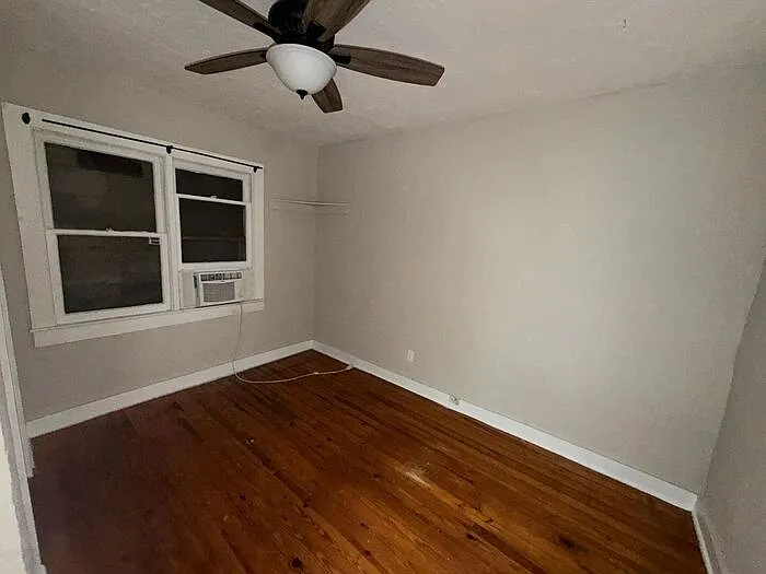 2 bed, 1.0 bath, 700 sqft, $1,195 — Photo 4