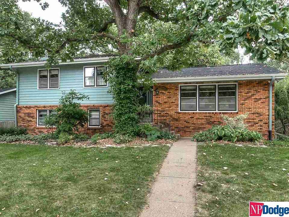1st image of 3425 Armbrust Dr