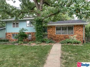 3425 Armbrust Dr, Omaha, NE 68124