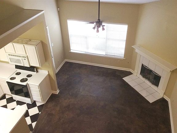4th image of 7854 Autumn Creek Dr