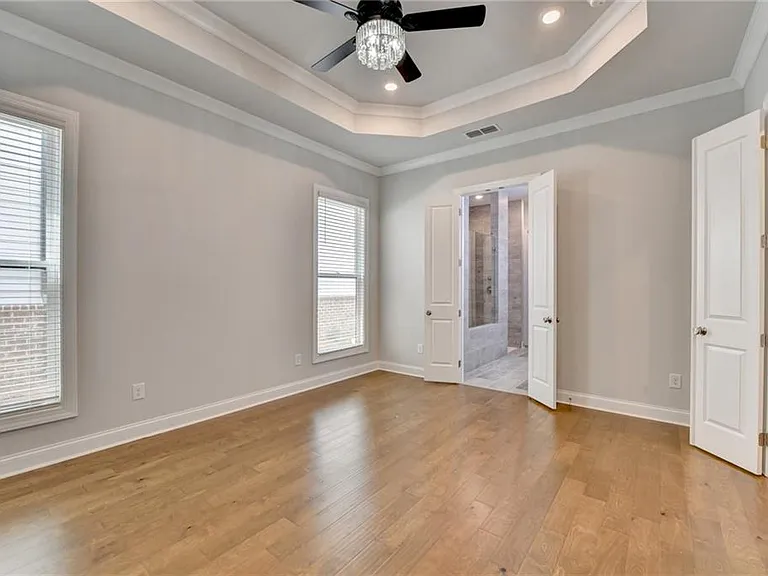 4536 Molder Dr — Photo 40