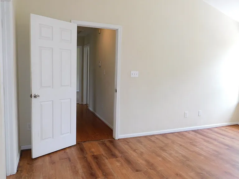 7559 Hughart St — Photo 40