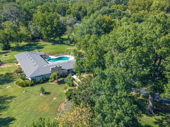 7 Valley Rd, Arkansas City, KS 67005