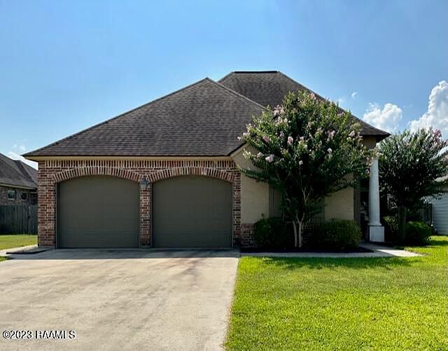 1st image of 511 Cedar Lake Dr