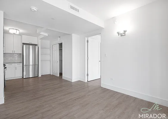 Rented by Mirador Real Estate | media 33