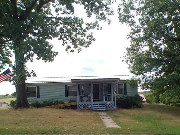 2022 Waterford Rd, East Palestine, OH 44413