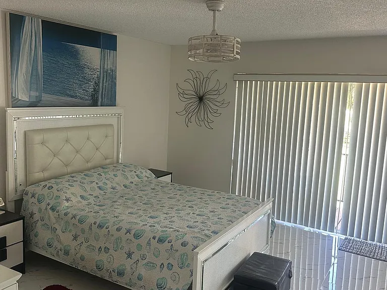 4557 Luxemburg Ct — Photo 3