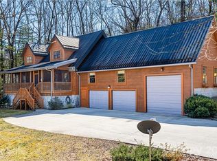 153 Montgomery Place Ln, Zirconia, NC 28790