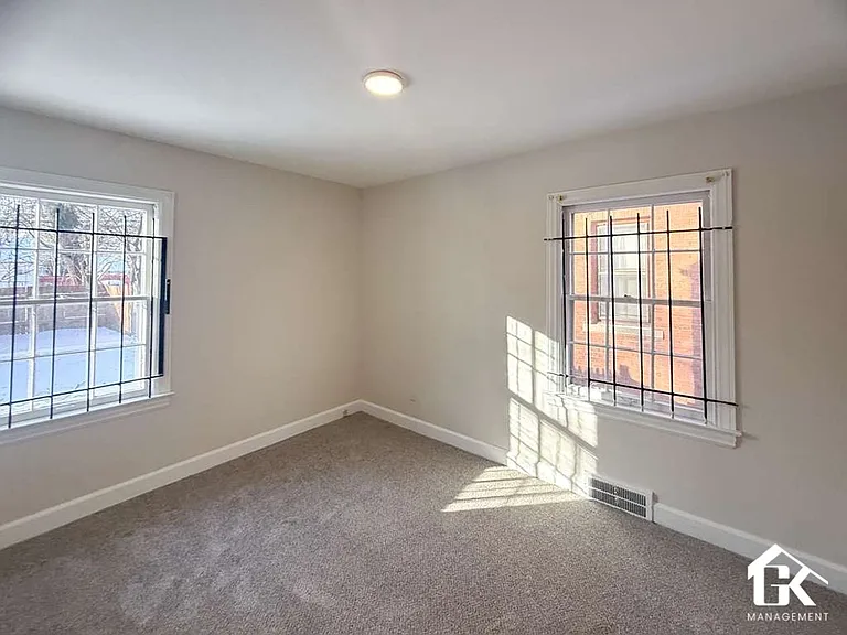 13581 Penrod St — Photo 12