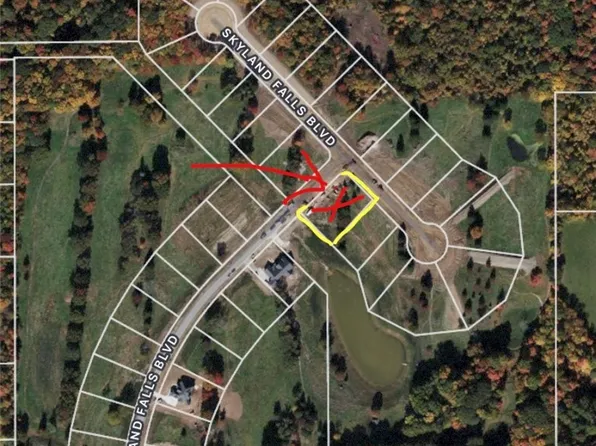 1015 Skyland Falls Blvd, Hinckley, OH 44233