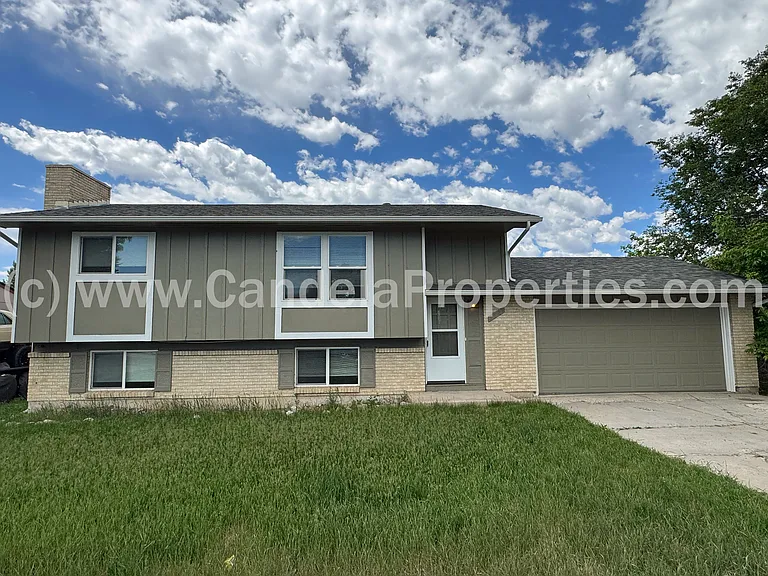 3703 Montebello Dr — Photo 1