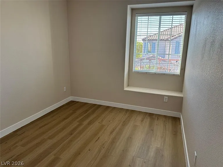 6197 Glimmering Light Ave — Photo 30