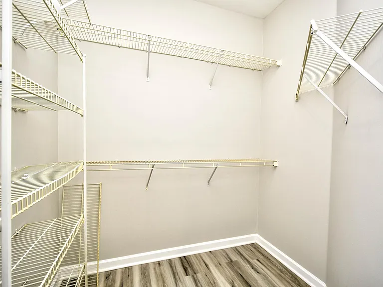 502 Pipers Ln — Photo 19
