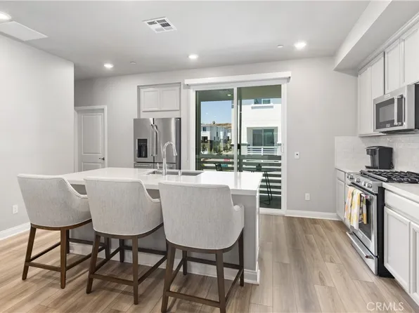 1472 Sunrise Ln, San Pedro, CA 90732