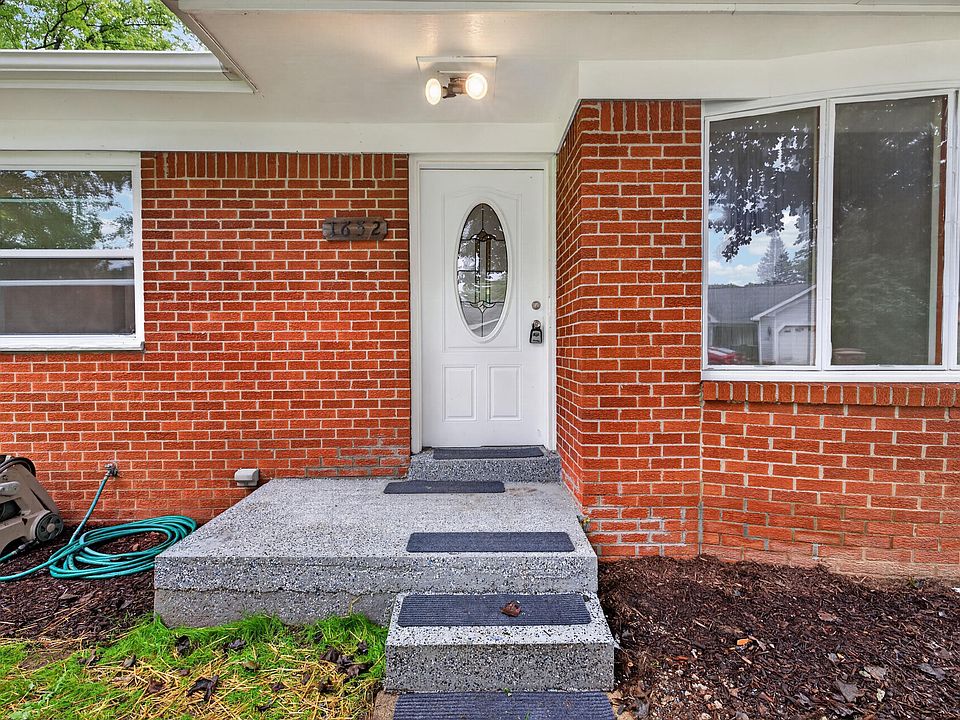1652 Charleston Ave, photo 4
