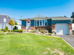 203 Juniper Rd, Kings Park, NY 11754