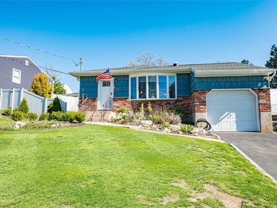 203 Juniper Road, Kings Park, NY, 11754
