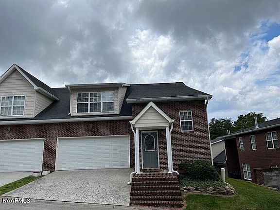 2nd image of 738 Yorkland Way