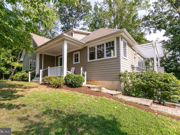 1604 Riverside Dr, Annapolis, MD 21409